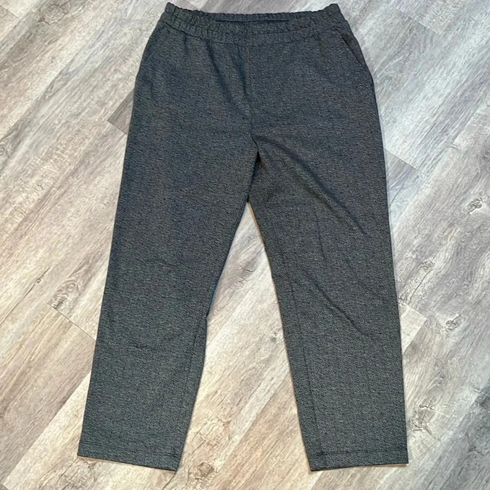 A new day pullon stretch pants gray black chevron